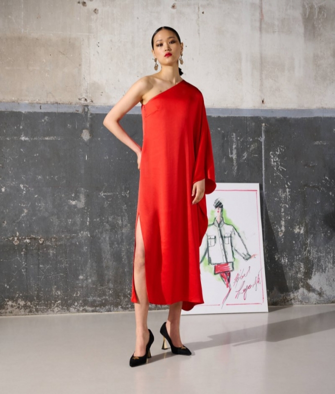 WOMEN'S ONE-SHOULDER DRAPED SATIN DRESS - FIERY RED